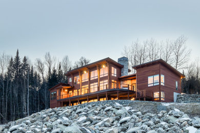 Modern exterior home idea in Burlington