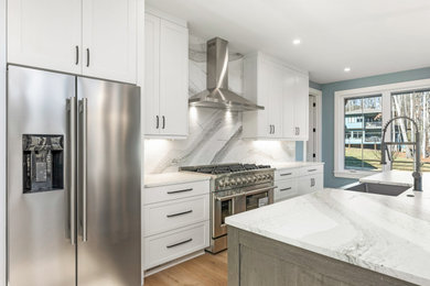 Example of a kitchen design in Charlotte
