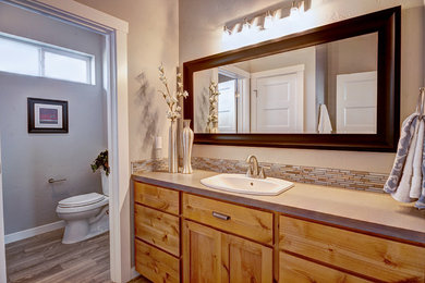 Bathroom - contemporary bathroom idea in Sacramento
