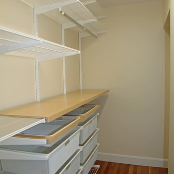 Closet created from dead space