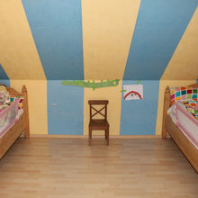 Design Dilemma: Twin girls room with slanted ceiling