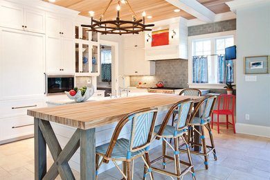 Elegant kitchen photo in Charleston
