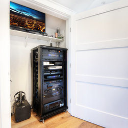 M Residence - Home Electronics
