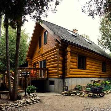 Beautiful Country Log Home