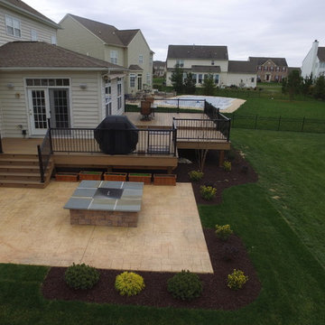 Timbertech legacy deck with aluminum rails with lighted post caps.