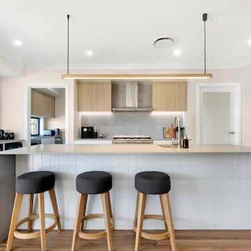 Helensvale Surrounds