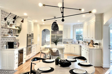Transitional kitchen photo in Atlanta