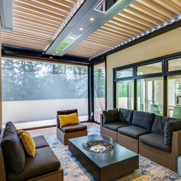 Bowness Alcove StruXure Adjustable Pergola with Phantom Screens