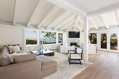 Inspiration for a coastal living room remodel in Los Angeles