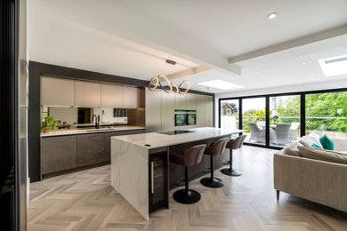 Inspiration for a modern kitchen in Manchester.