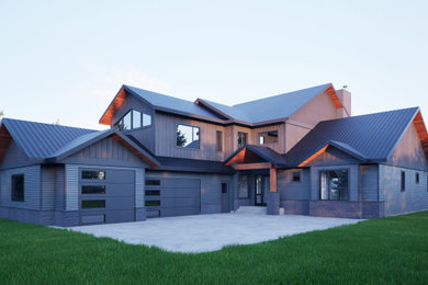 Exterior home photo in Calgary