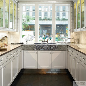 KraftMaid: Maple Cabinetry in Dove White