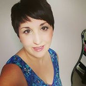 Zoe Rowe's photo
