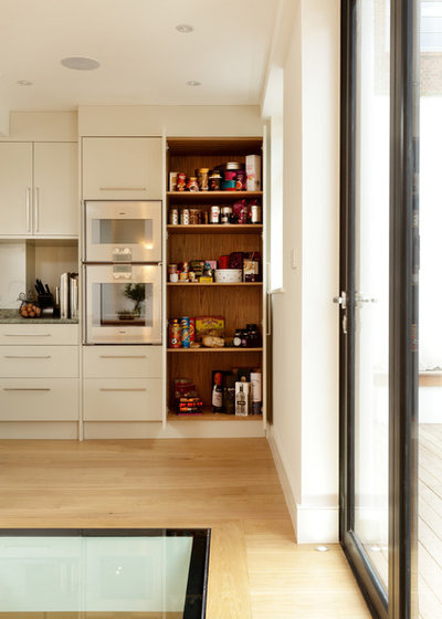 Contemporary Kitchen by Cue & Co of London