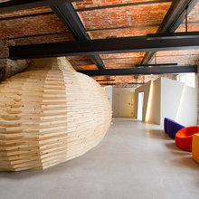 Houzz Tour: Sov i en kokon af træ i et industrielt loft i Berlin