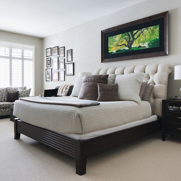 Elegant and Minimal Suburban Chicago Penthouse Master Bedroom