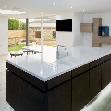 LEICHT Concrete-A Kitchen in Brasillia - Wakefield
