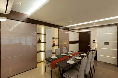 Photo of a contemporary dining room in Bengaluru.