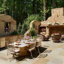 Gardens/courtyards