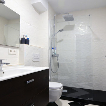 Baño Blanco y Negro