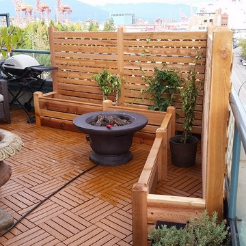 Conconi - Privacy screen and faux planter