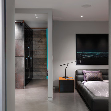 Mainland St. Bachelor Pad