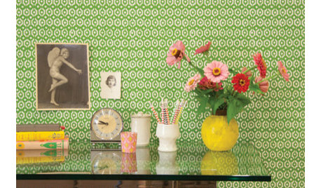 Guest Picks: 20 Beautiful Wallpapers to Elevate Your Room