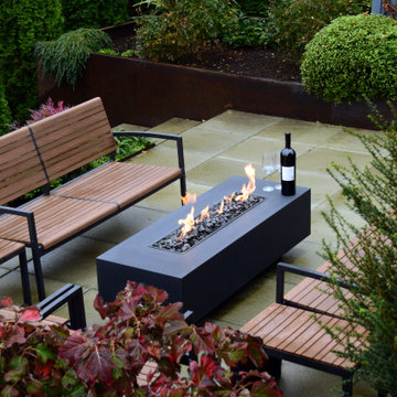 PNW COURTYARD
