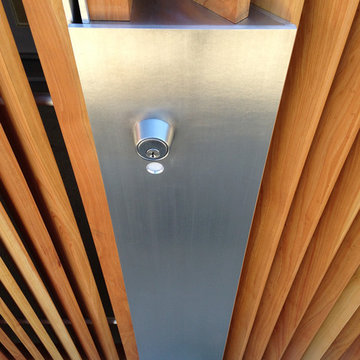 ZRS lock and doorbell detail