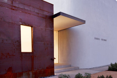 Minimalist exterior home photo in Los Angeles