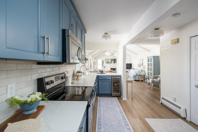 Kitchen - kitchen idea in Grand Rapids