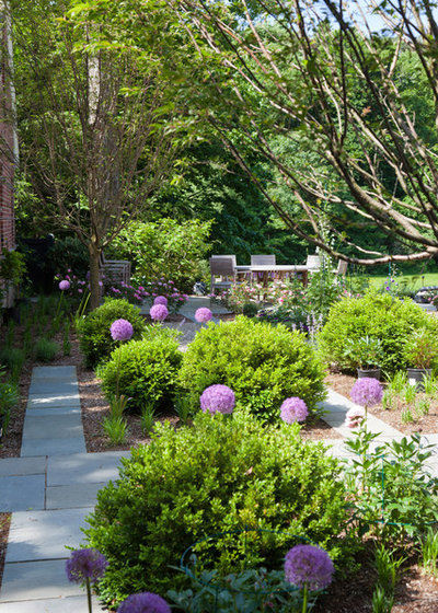 Классический Сад by Matthew Cunningham Landscape Design LLC