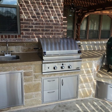 Sink, Built-in Grill, & Ceramic Smoker