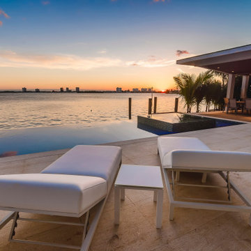 Beach Villa With pool Sunset View of the Bay in Miami