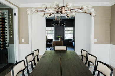 Example of a dining room design in Los Angeles
