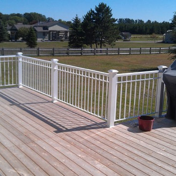 3-Season Addition w/Cedar Deck & Aluminum Railings