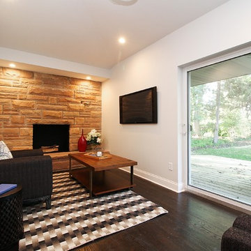 2323 Hutchinson