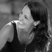 Holly Jacobson's photo