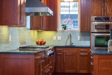 Design ideas for a traditional kitchen in DC Metro.