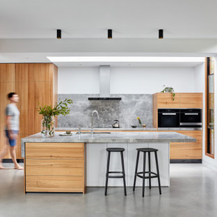 This is an example of a contemporary kitchen in Melbourne.