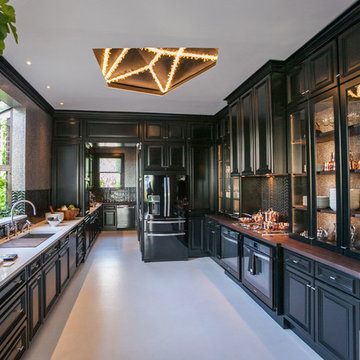 KraftMaid: Maple Raised Door In Onyx