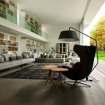 LEICHT- Living Room
