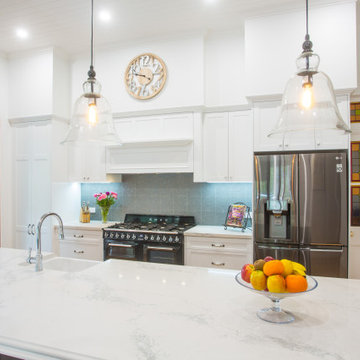Stunning traditional kitchen with all the modern touches!