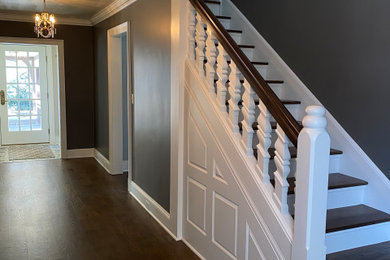Elegant hallway photo in Minneapolis
