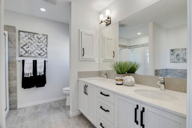 Example of a trendy bathroom design in Calgary