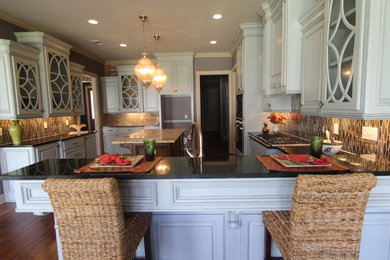 Photo of a large kitchen in Jackson.