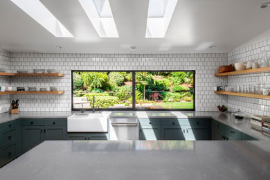 Inspiration for a 1950s kitchen remodel in Milwaukee