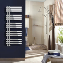 BATHROOM UPSTAIRS