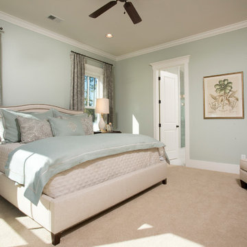 A Bungalow in the Lowcountry with a Fresh and Airy Atmoshpere