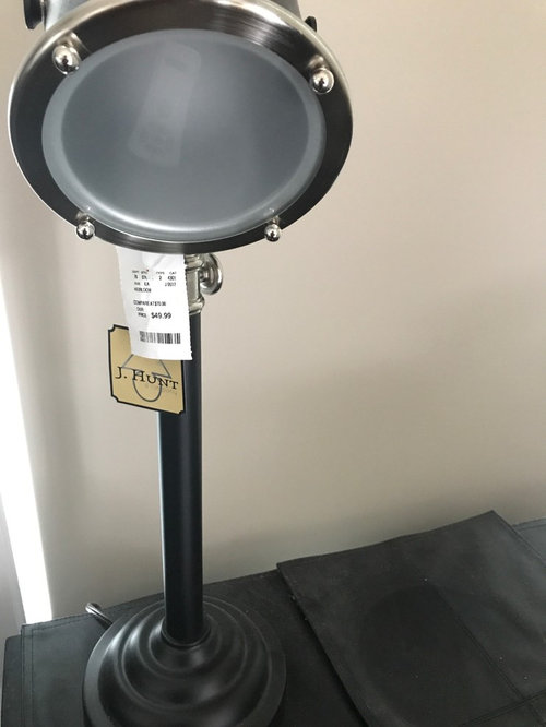 seeking a modern (classic) magazine lamp end table